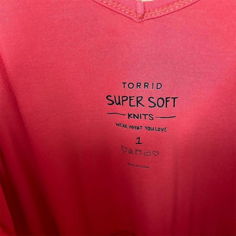 Torrid Plus Size 1 Coral Cold Shoulder Babydoll Top Lace Accents Flowy Casual - Picture 3 of 3